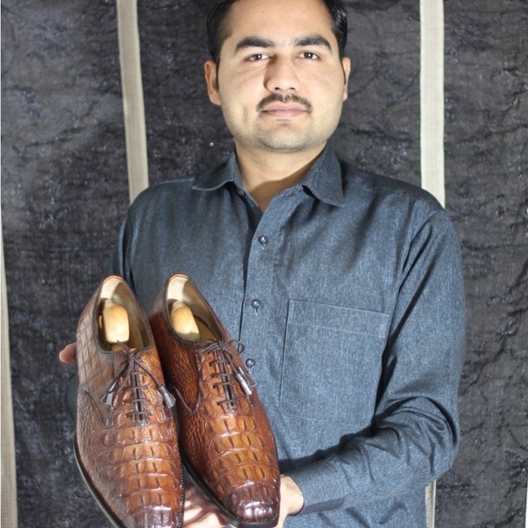 Handcrafted shoes - Picture 2 of 11